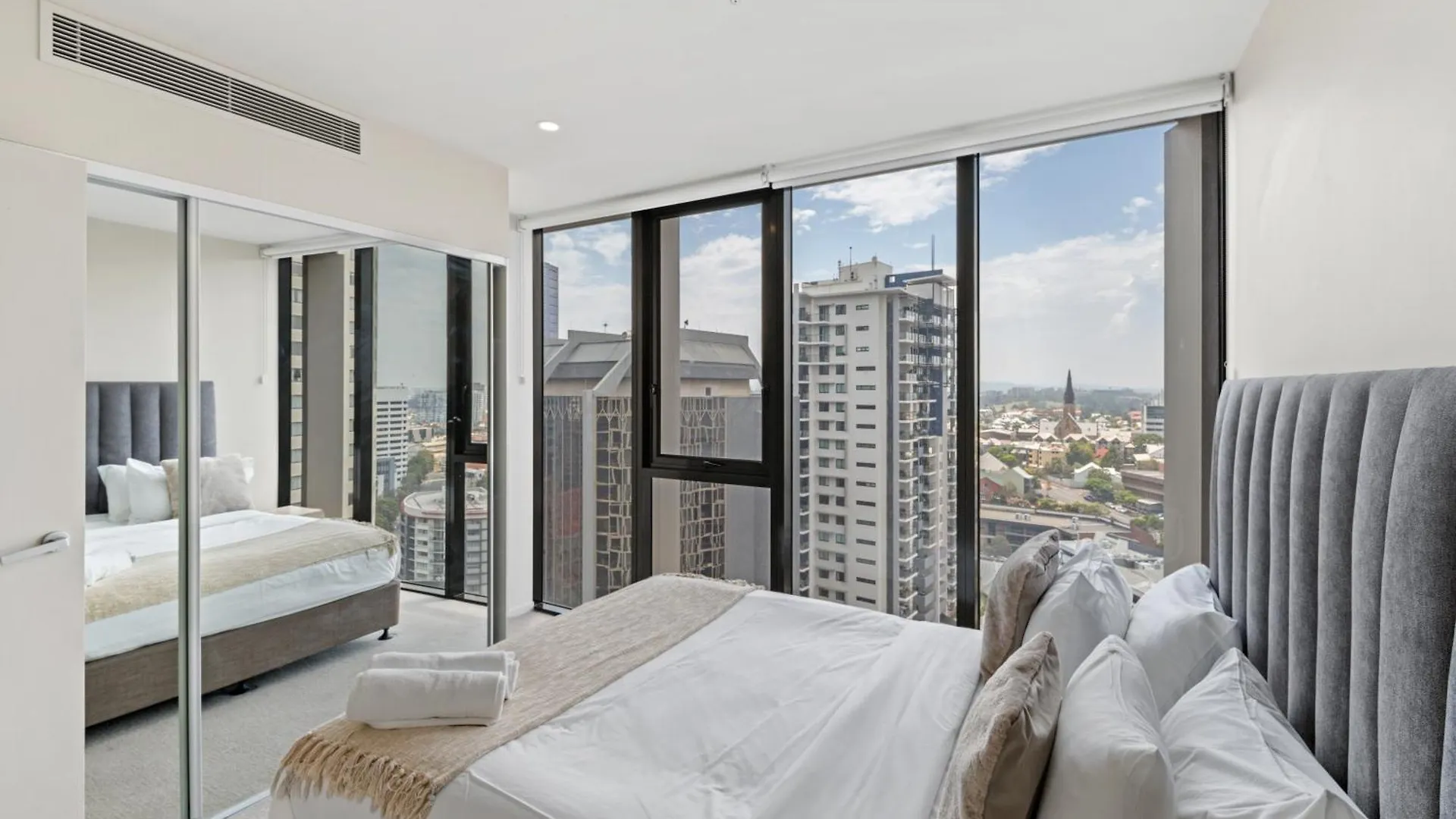 Queen St Residence Brisbane Apartment